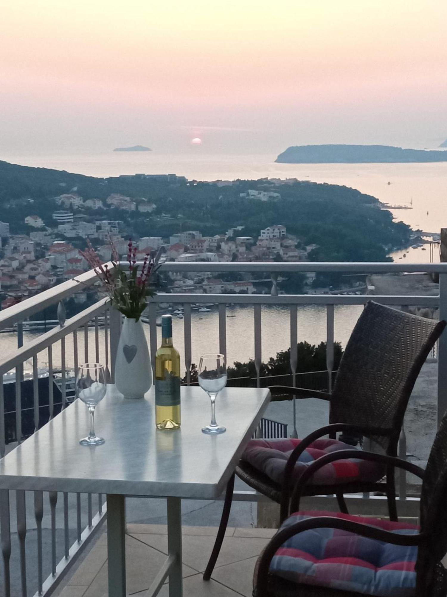 Sea View Apartment Nuncijata ดูบรอฟนิก ภายนอก รูปภาพ