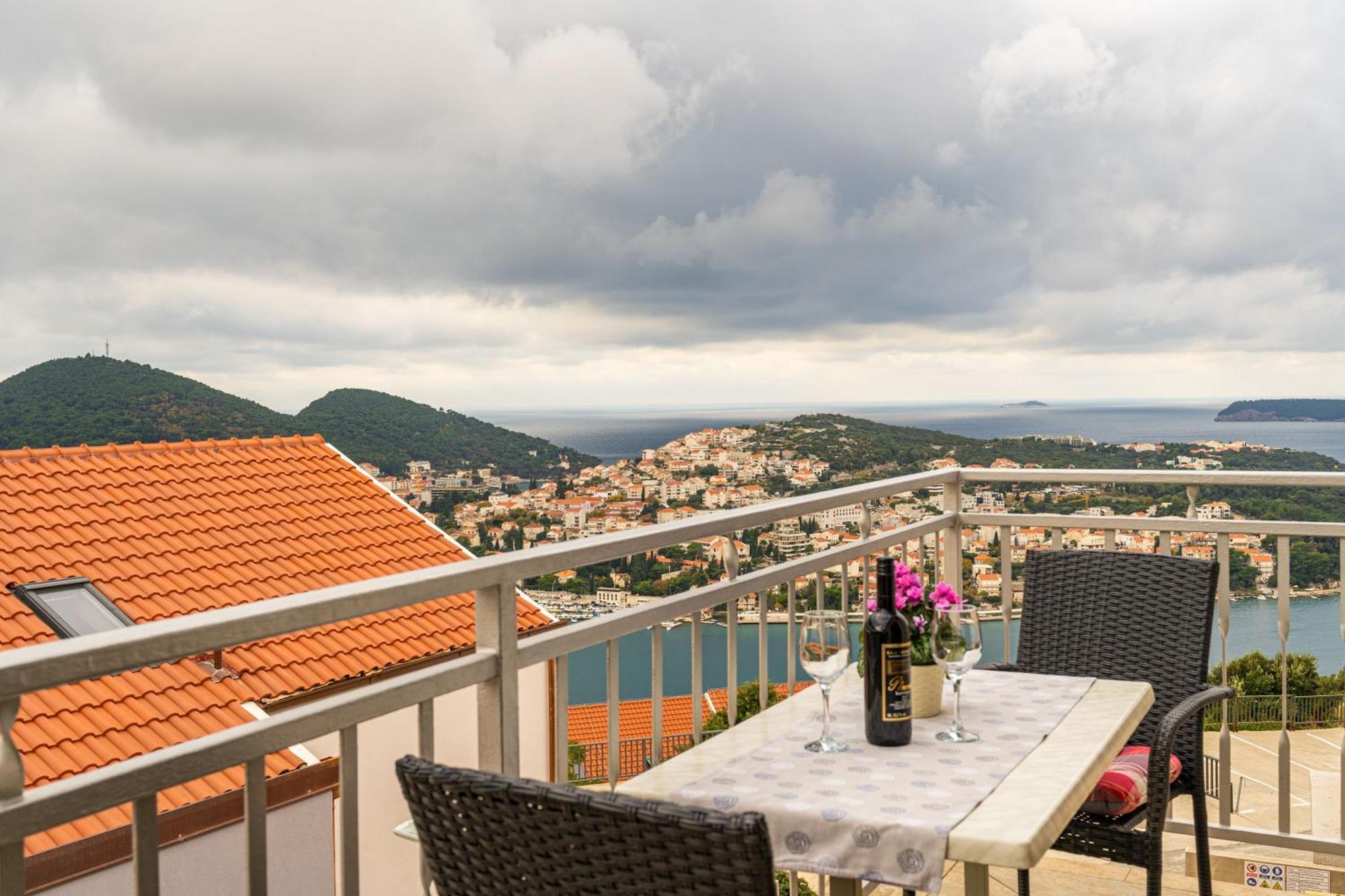 Sea View Apartment Nuncijata ดูบรอฟนิก ภายนอก รูปภาพ