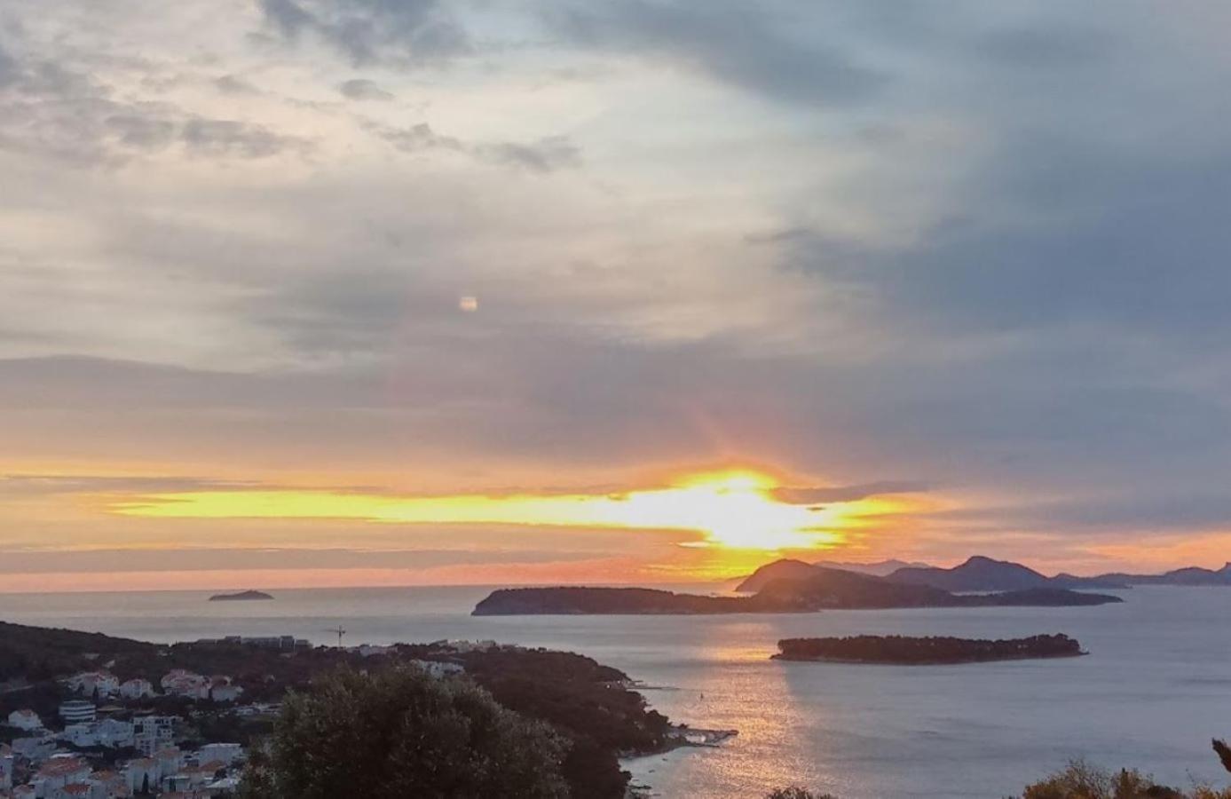 Sea View Apartment Nuncijata ดูบรอฟนิก ภายนอก รูปภาพ